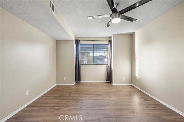 Detail Gallery Image 12 of 20 For 12563 Bradley Ave #13,  Sylmar,  CA 91342 - 1 Beds | 1 Baths