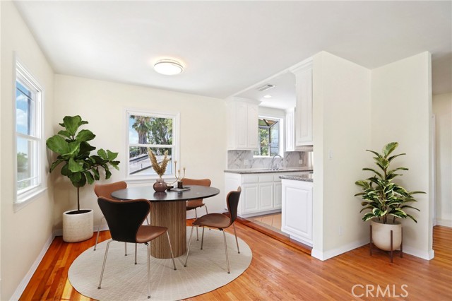 Detail Gallery Image 10 of 39 For 10337 Pinyon Ave, Tujunga,  CA 91042 - 3 Beds | 1 Baths