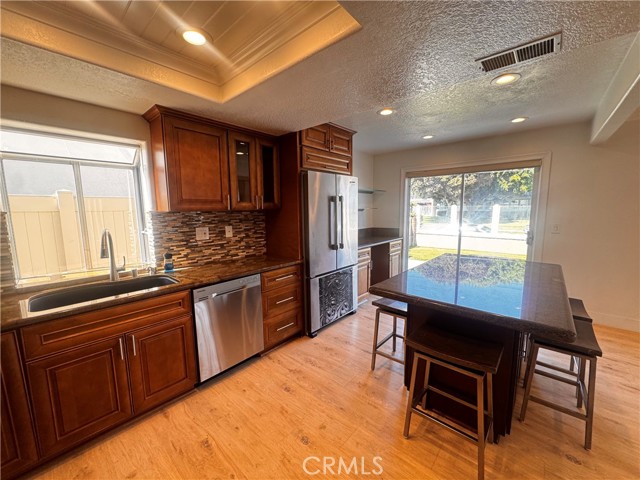 Detail Gallery Image 10 of 29 For 379 Monte Vista Ave a,  Costa Mesa,  CA 92627 - 4 Beds | 2/1 Baths