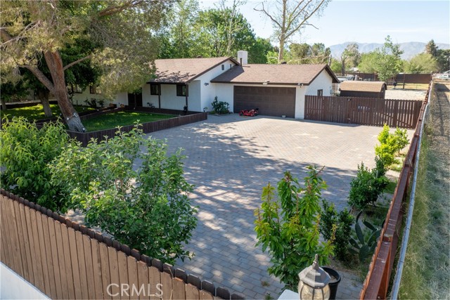 10004 E Avenue S10, Littlerock CA: https://media.crmls.org/medias/b13e137d-b713-424a-80c6-56282407fd67.jpg