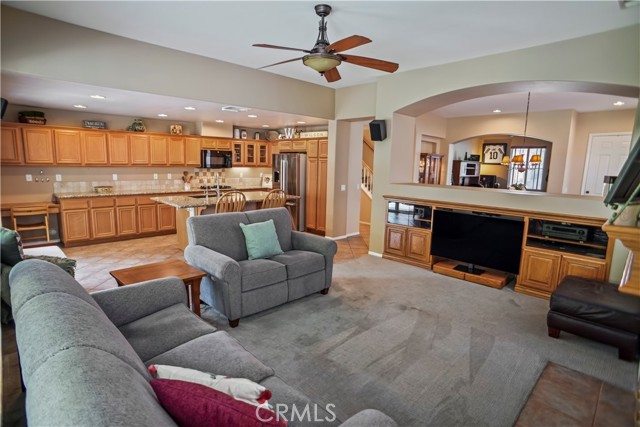 17334 Sierra Sunrise Lane, Canyon Country CA: https://media.crmls.org/medias/b13e5674-1fe4-4cbc-a09e-1233a80c8379.jpg