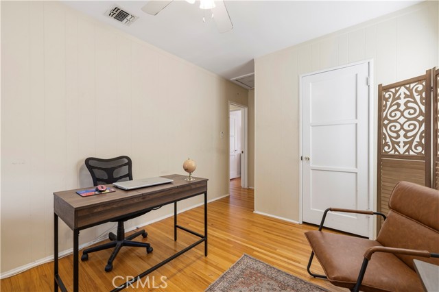 8449 Glencrest Drive photo 19