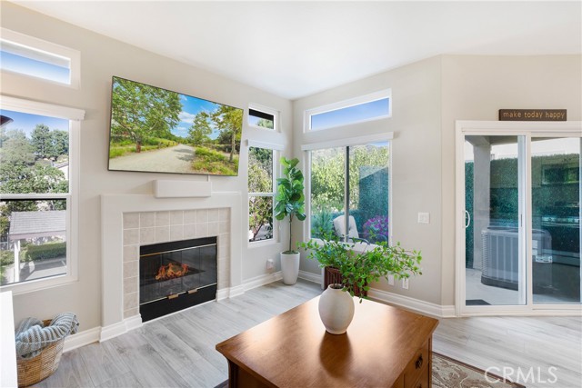 Detail Gallery Image 8 of 51 For 1211 S Country Glen Way, Anaheim,  CA 92808 - 2 Beds | 2 Baths