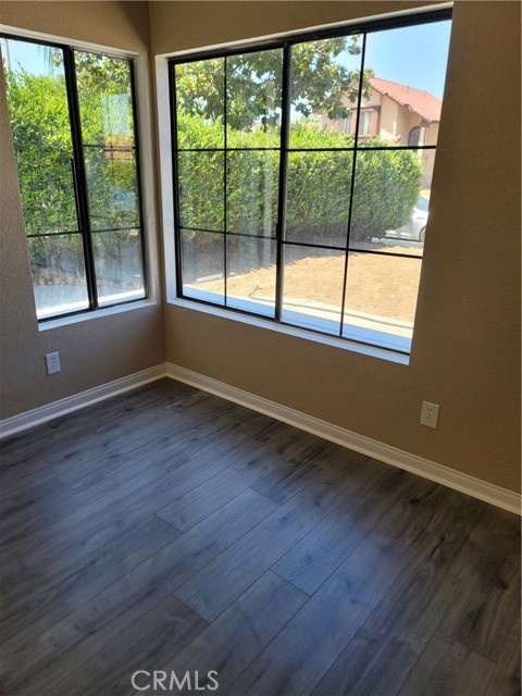 15681 Half Moon Drive, Lake Elsinore CA: https://media.crmls.org/medias/b13f09e6-14a0-4f19-b5f2-ade32e065ac4.jpg