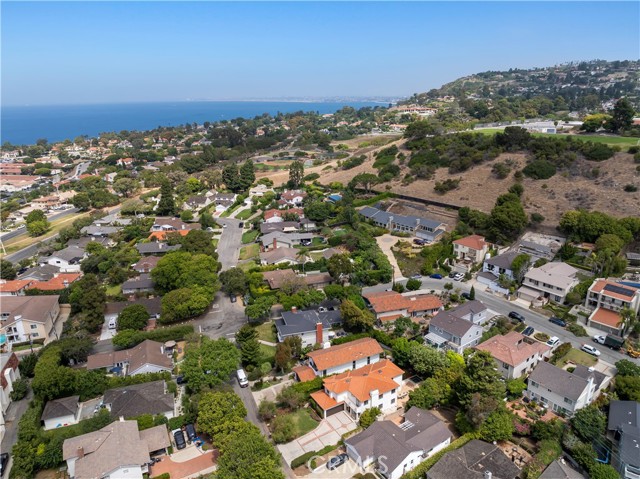 Detail Gallery Image 18 of 18 For 2308 via Rivera, Palos Verdes Estates,  CA 90274 - 4 Beds | 3/1 Baths