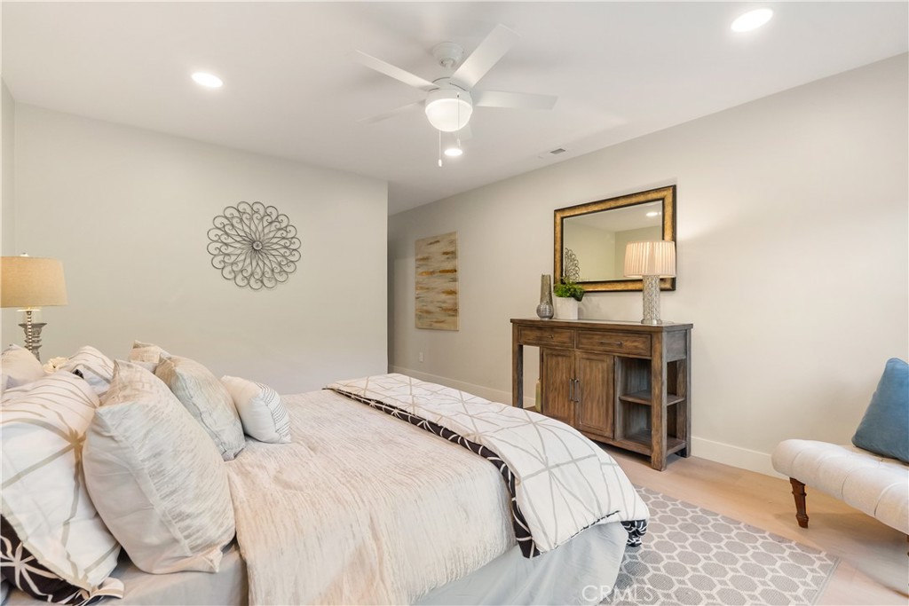 MLS #OC25257013 image #19