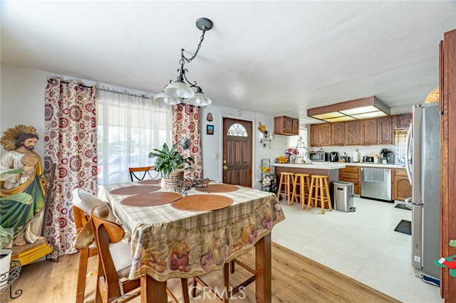 Detail Gallery Image 3 of 28 For 124 S Padre Juan Ave, Ojai,  CA 93023 - 2 Beds | 2 Baths