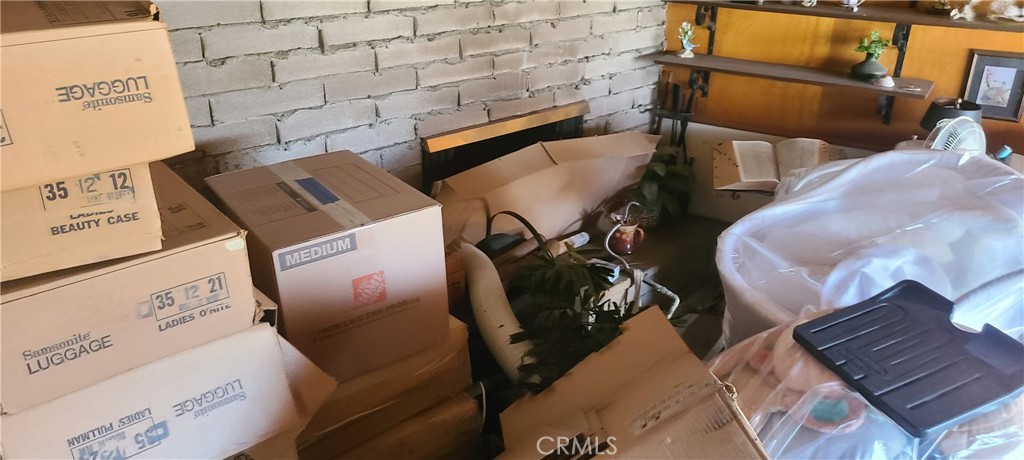 https://media.crmls.org/medias/b140a8fd-81cb-4cff-9524-398624e36d94.jpg?preset=X-Large