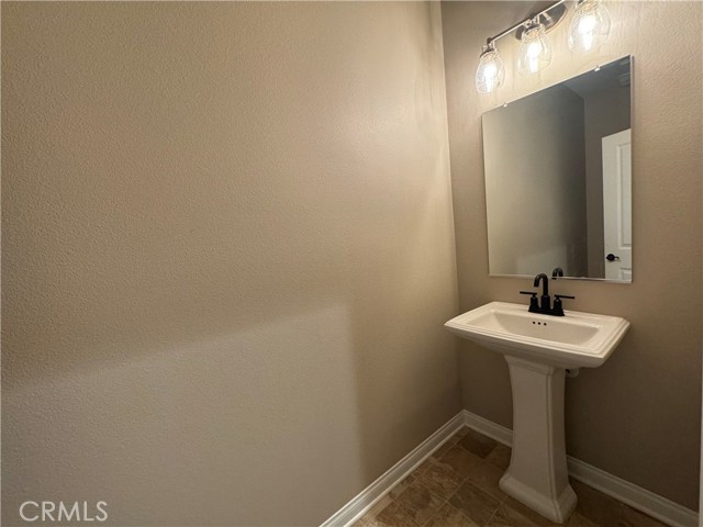 Detail Gallery Image 11 of 15 For 34282 Kensington St, Murrieta,  CA 92563 - 4 Beds | 2/1 Baths