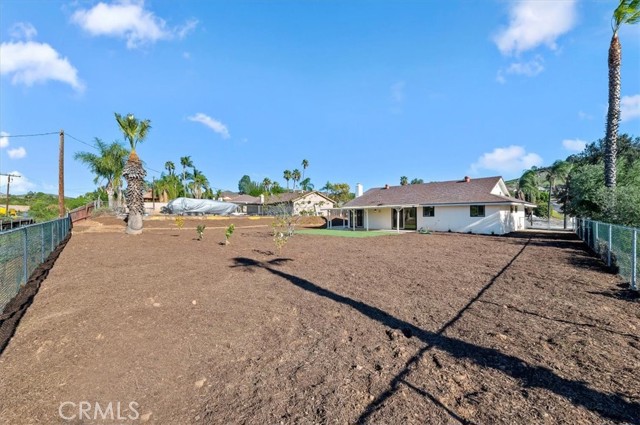 Detail Gallery Image 29 of 32 For 7695 Lakeside Dr, Jurupa Valley,  CA 92509 - 3 Beds | 2 Baths