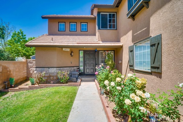 Detail Gallery Image 3 of 31 For 10025 Thornbird Ct, Moreno Valley,  CA 92557 - 5 Beds | 2/1 Baths