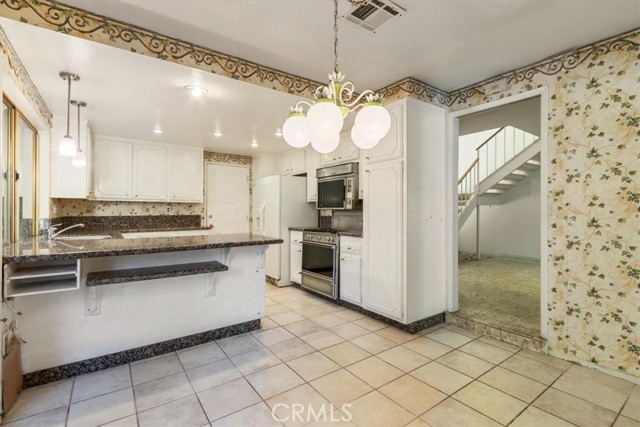 19259 Ludlow St., Porter Ranch CA: https://media.crmls.org/medias/b142b8d2-4c8d-4f7e-843e-7531ff44d7ce.jpg