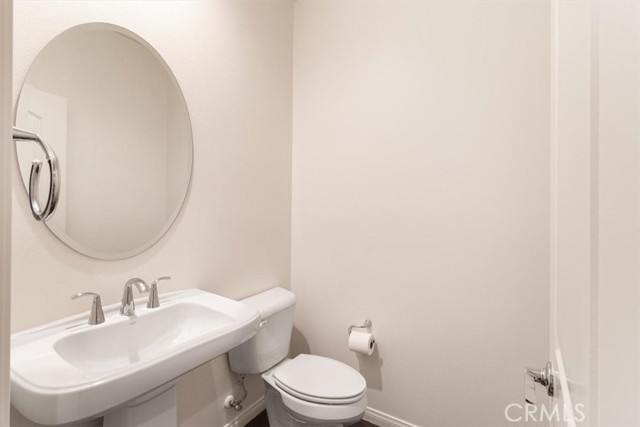 Detail Gallery Image 10 of 35 For 3126 E Painted Crescent, Ontario,  CA 91762 - 3 Beds | 2/1 Baths