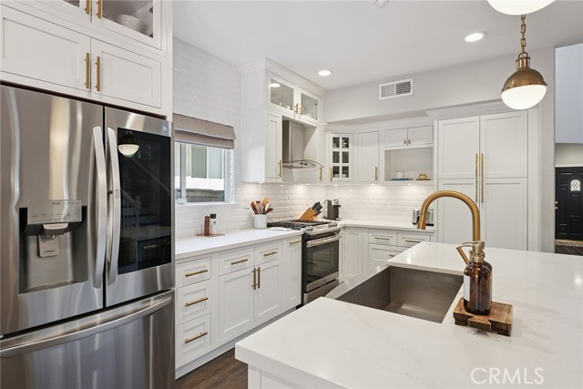 Detail Gallery Image 10 of 37 For 5179 Knollwood Way, Woodland Hills,  CA 91364 - 4 Beds | 3 Baths