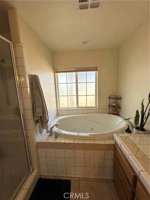 8843 San Diego Drive, Yucca Valley CA: https://media.crmls.org/medias/b14366e5-9547-488c-9315-386e6accc41f.jpg