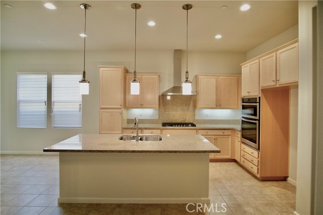 Detail Gallery Image 4 of 16 For 3368 Calle Luna Nueva, Brea,  CA 92823 - 2 Beds | 2 Baths