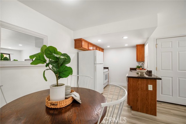 Detail Gallery Image 8 of 21 For 1140 W Blaine St #202,  Riverside,  CA 92507 - 1 Beds | 1 Baths