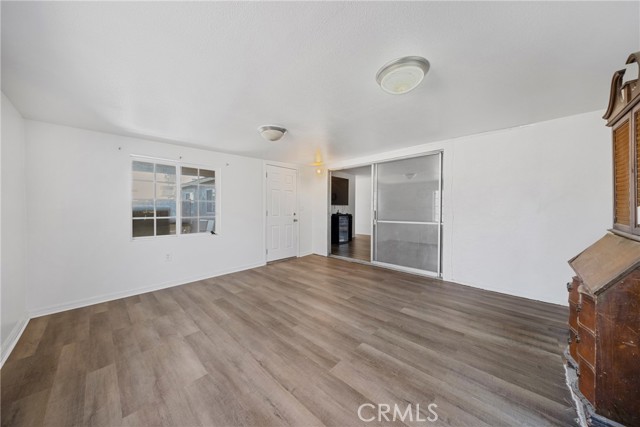 7511 Buckeye Street, Highland CA: https://media.crmls.org/medias/b1458a03-4e12-4f62-b5de-89c3b89dd067.jpg