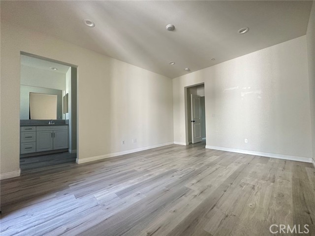 Detail Gallery Image 7 of 18 For 2888 E Berry Loop Privado, #45 #45,  Ontario,  CA 91761 - 3 Beds | 2/1 Baths