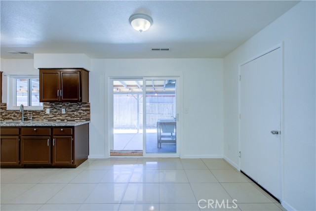 402 La Mesa Street, Merced CA: https://media.crmls.org/medias/b14667d7-fd3c-4921-919b-383755f2eb7f.jpg