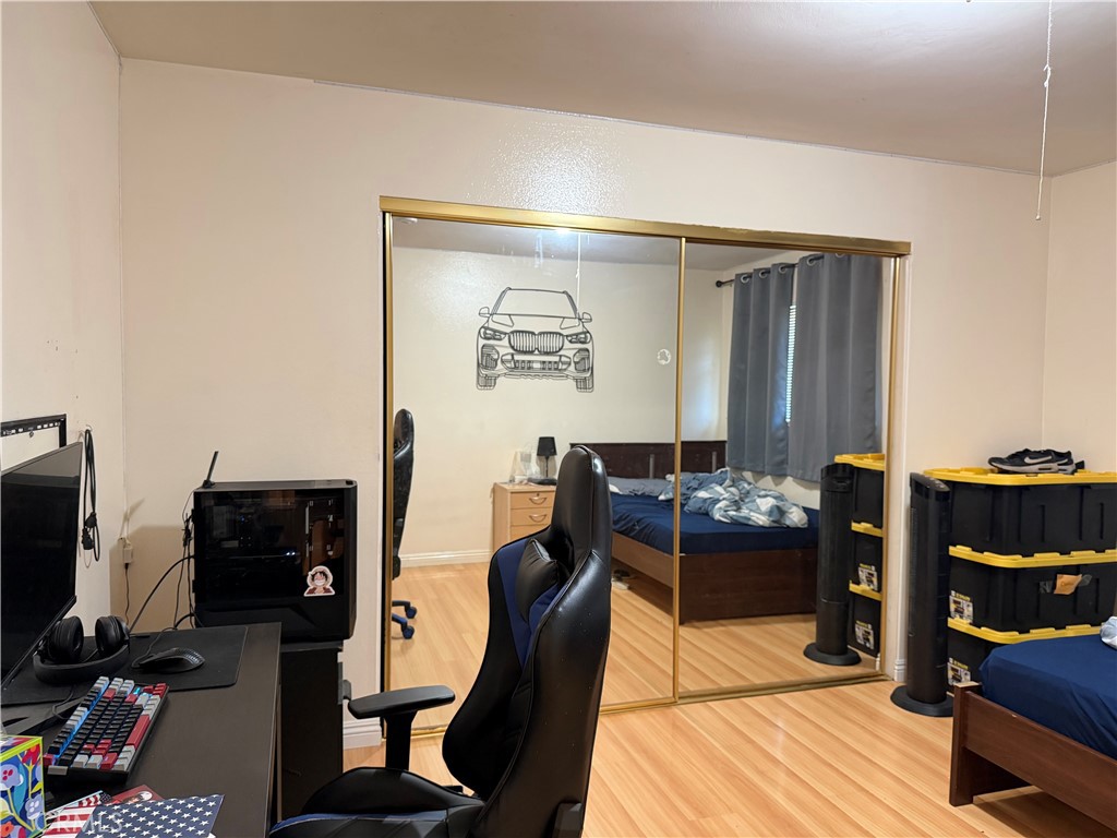 https://media.crmls.org/medias/b146f6d1-10bb-441a-9c46-2d0f74d3f601.jpg?preset=X-Large