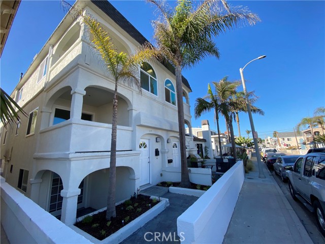 119 40th Street, Newport Beach, California 92663, 5 Bedrooms Bedrooms, ,3 BathroomsBathrooms,Residential Purchase,For Sale,40th,NP21172770