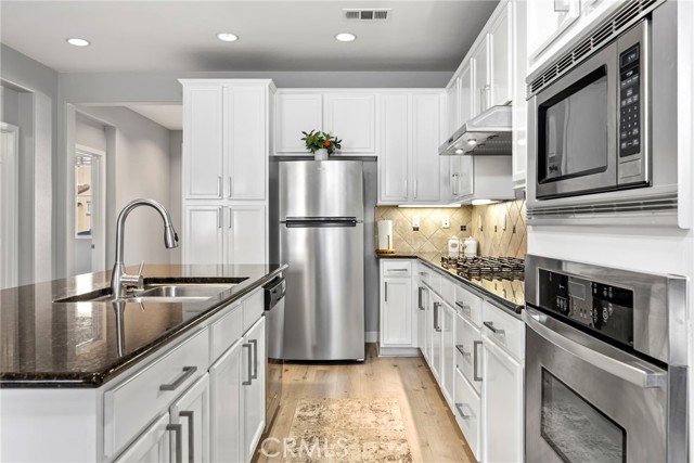 341 W Pebble Creek Lane, Orange CA: https://media.crmls.org/medias/b1485dde-5166-4abf-a15f-36a3442b5aa2.jpg