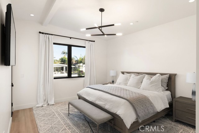Detail Gallery Image 13 of 22 For 122 W Avenida De Los Lobos Marinos, San Clemente,  CA 92672 - 5 Beds | 4 Baths