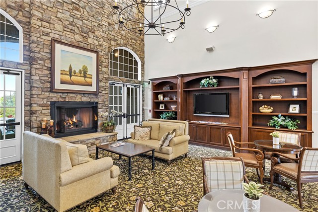 Detail Gallery Image 5 of 42 For 9904 Toscana Dr, Bakersfield,  CA 93306 - 2 Beds | 2/1 Baths