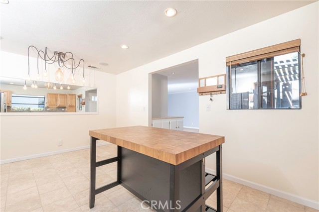 Detail Gallery Image 10 of 19 For 2306 Ruhland Ave #B,  Redondo Beach,  CA 90278 - 3 Beds | 2 Baths