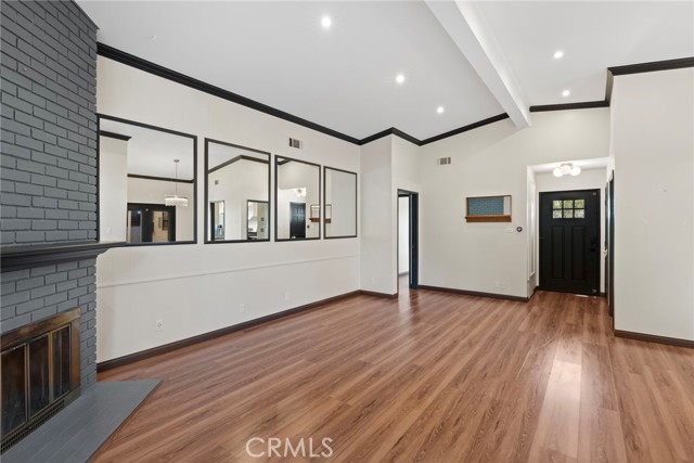 Detail Gallery Image 4 of 40 For 6417 Graves, Lake Balboa,  CA 91406 - 3 Beds | 2 Baths