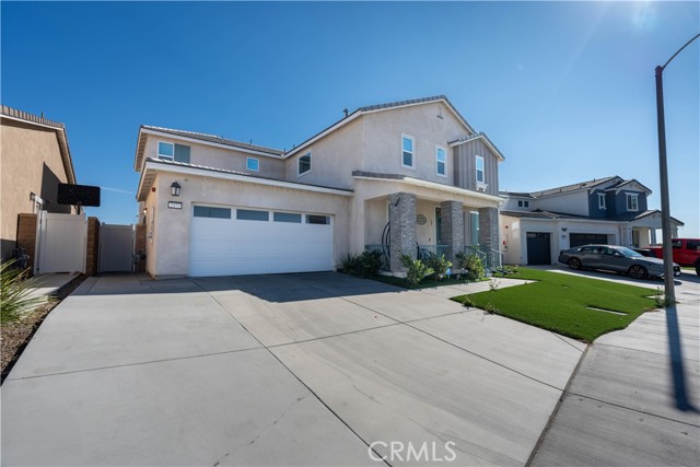 Detail Gallery Image 3 of 47 For 2377 Crater Ave, Rialto,  CA 92377 - 5 Beds | 4 Baths