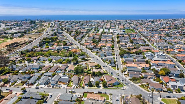 527 Blossom Lane, Redondo Beach, California 90278, 3 Bedrooms Bedrooms, ,1 BathroomBathrooms,Residential,Sold,Blossom Lane,OC22082269