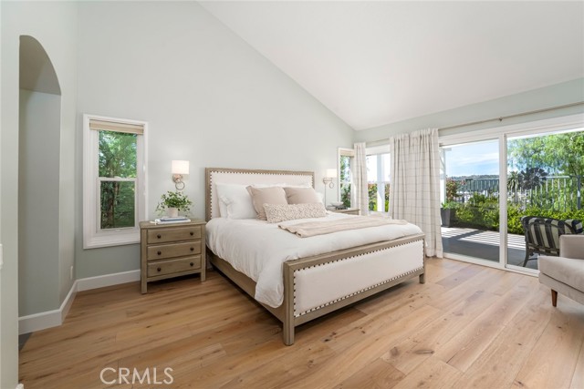 Image 21 of 63 For 3 Taylor Place