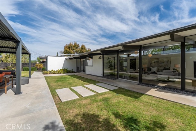 Detail Gallery Image 7 of 29 For 1830 N Ridgewood St, Orange,  CA 92865 - 4 Beds | 2 Baths