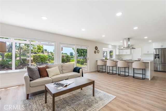 26982 Pueblonuevo Drive, Mission Viejo CA: https://media.crmls.org/medias/b14b91ab-4ffe-4a59-ae4a-8c6cd4994753.jpg