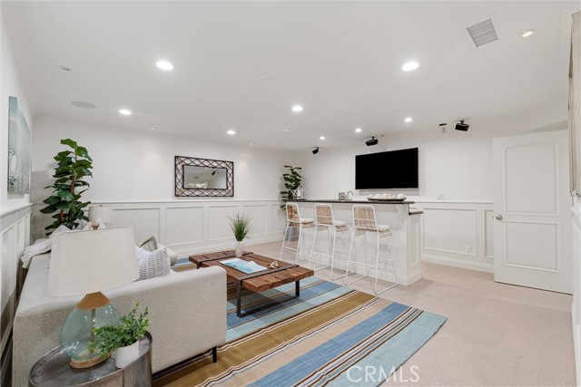 2000 Walnut Avenue, Manhattan Beach CA: https://media.crmls.org/medias/b14cb772-1e40-4935-9c42-08b2ad542836.jpg