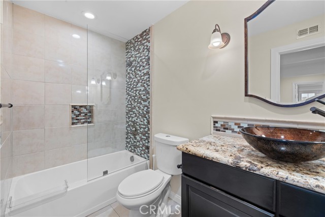 Detail Gallery Image 28 of 35 For 16513 Moorpark St, Encino,  CA 91436 - 5 Beds | 5/1 Baths