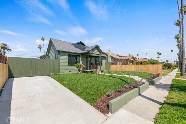 Detail Gallery Image 4 of 47 For 3937 2nd Ave, Los Angeles,  CA 90008 - 3 Beds | 2/1 Baths