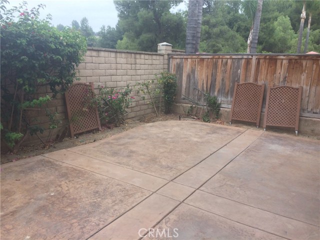 Detail Gallery Image 25 of 28 For 2091 Lake Shore Dr #B,  Chino Hills,  CA 91709 - 3 Beds | 2/1 Baths