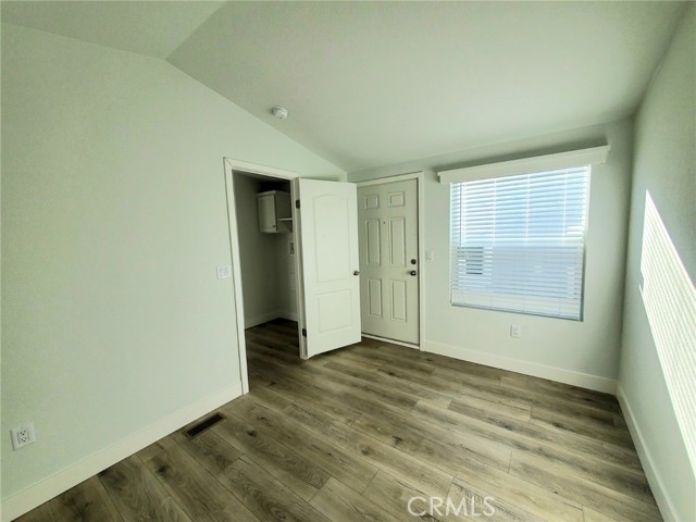 Detail Gallery Image 9 of 11 For 8100 Foothill Bld #1,  Sunland,  CA 91040 - 1 Beds | 1 Baths