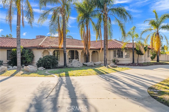 Detail Gallery Image 2 of 75 For 43041 Mayberry, Hemet,  CA 92544 - 5 Beds | 3 Baths