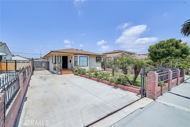 Detail Gallery Image 1 of 66 For 4837 W 117th St, Hawthorne,  CA 90250 - 3 Beds | 2 Baths