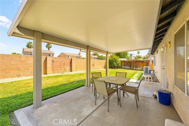 2755 Cambridge Avenue, Hemet CA: https://media.crmls.org/medias/b14ee01a-8412-41a3-9e75-1860697f8bd7.jpg
