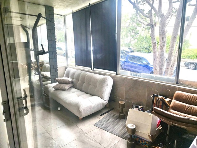 Detail Gallery Image 7 of 8 For 7309 Franklin Ave #105,  Los Angeles,  CA 90046 - 2 Beds | 2 Baths