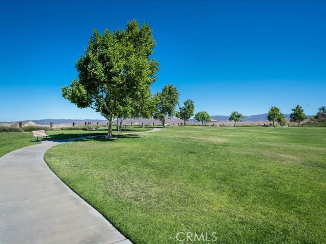 Detail Gallery Image 43 of 45 For 14433 Grandifloras Rd, Canyon Country,  CA 91387 - 4 Beds | 3 Baths