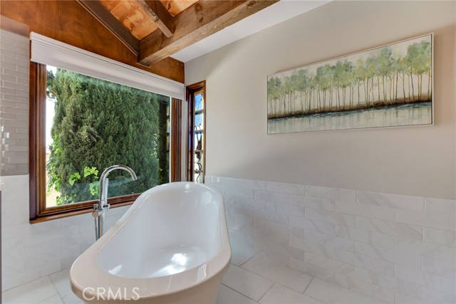 7022 Wheeler Avenue, La Verne CA: https://media.crmls.org/medias/b14f0c09-509f-49ac-bd09-0034c931ddab.jpg