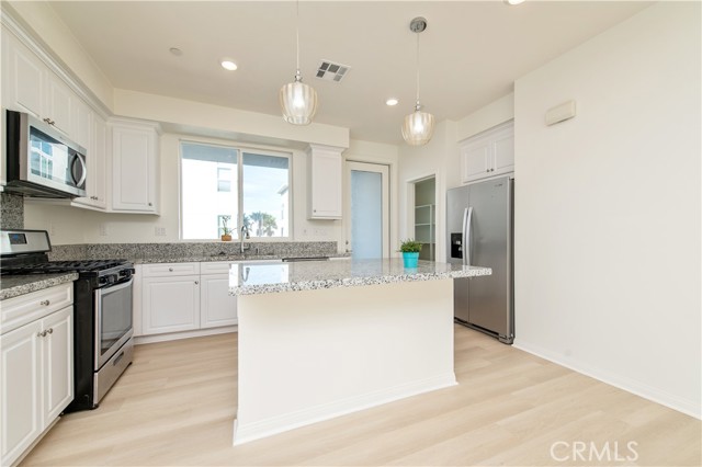 Detail Gallery Image 9 of 35 For 185 Steely, Irvine,  CA 92614 - 4 Beds | 3/1 Baths