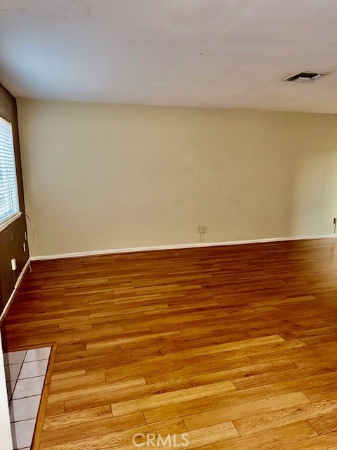 Detail Gallery Image 4 of 20 For 49 N Parkwood Ave #9,  Pasadena,  CA 91107 - 3 Beds | 2/1 Baths