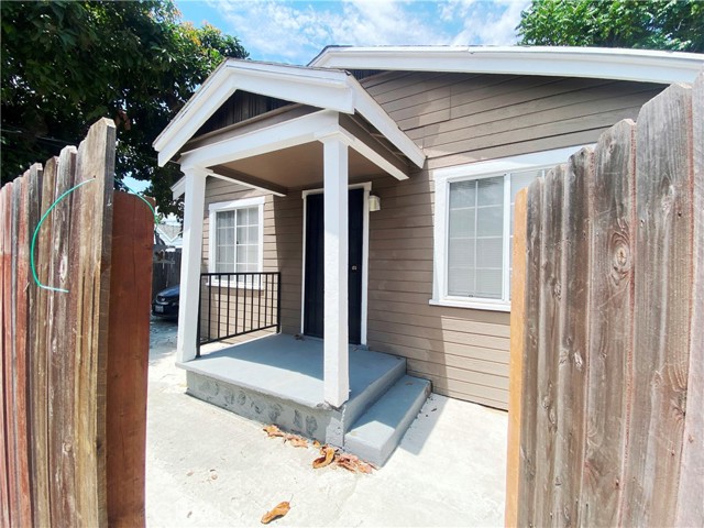 Detail Gallery Image 13 of 21 For 1723 W 59th Pl, Los Angeles,  CA 90047 - – Beds | – Baths